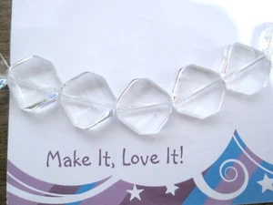 5 x 20mm CLEAR CURVED TWIST DIAMOND SHAPE SQUARE Chunky GLASS BEADS - Picture 1 of 4