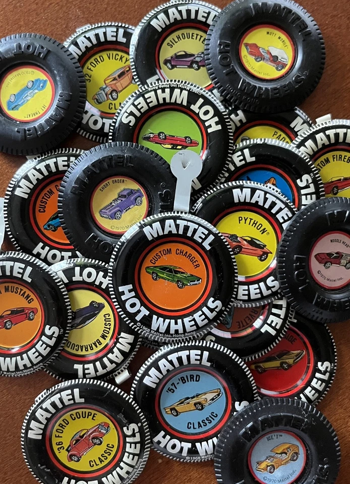 Insignia de botón de coleccionista Hot Wheels Redline Mattel vintage ~~¡Elige tu botón!~~~ Foto 1 de 1