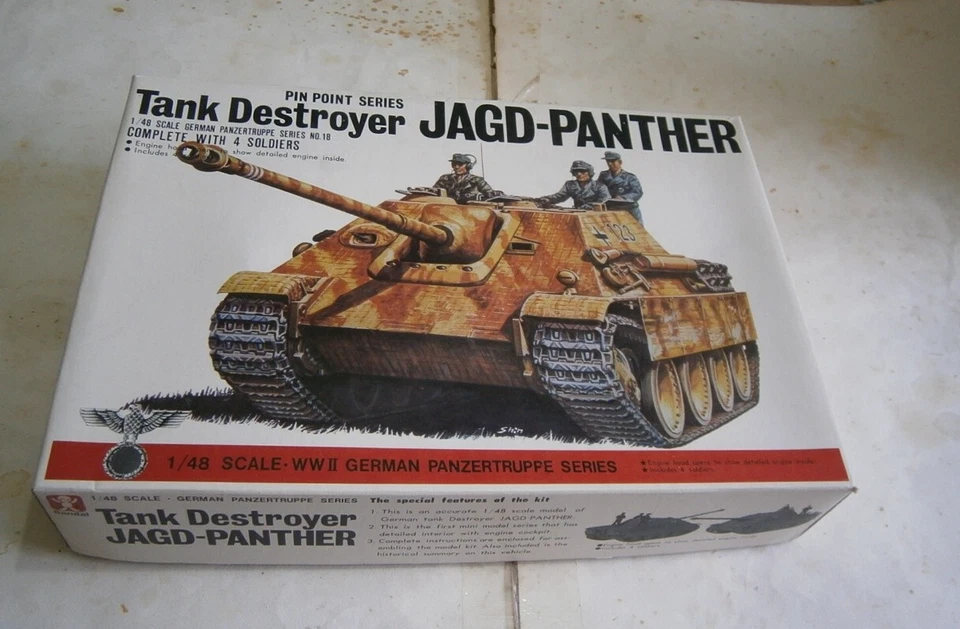 1-48 BANDAI JAGDPANTHER GERMAN PANZER NUOVO CON SOLDATINI VINTAGE TIGER - Immagine 1 di 4