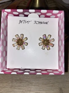 NEW BETSEY JOHNSON GOLD TONE DAISY FLOWER,IRIDESCENT CRYSTAL DANGLING EARRINGS - Picture 1 of 6