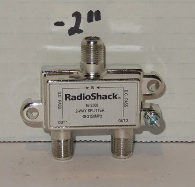 Radio Shack Broadband UHF-VHF-FM 2 Way SPLITTER COMBINER 40-2150MHz 16-2568 - Image 1 of 2