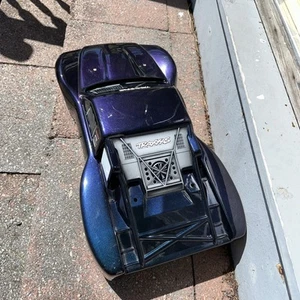 Traxxas - Slash 2WD or 4x4 Body Custom painted - Picture 1 of 5