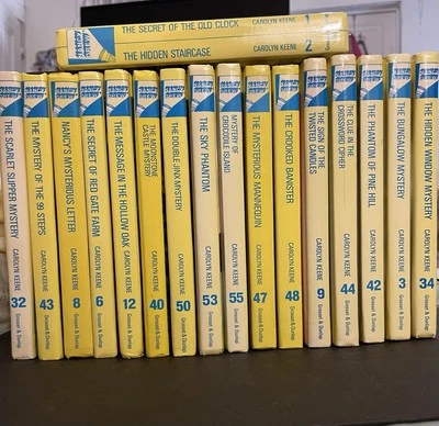 Large Lot 17 Vintage Nancy Drew Mystery Books Carolyn Keene HC 1979-1991, 1 2 3+ - Image 1 of 4