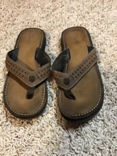 clarks roxanna r flip flops