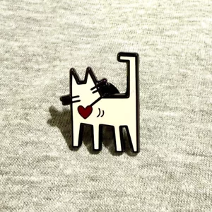 Keith Haring Katze Emaille Pin Revers - Pop Abstrakte Kunst Disco U-Bahn 1980er NYC - Bild 1 von 3