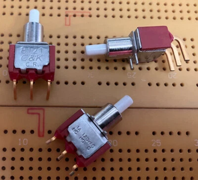 1A SPDT Momentary Push Button Switch IP40 Right Angle PCB C&K 8121 Multi Qty - Image 1 of 4