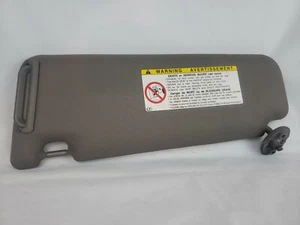 03 04 05 Toyota 4Runner Passenger Sun Visor Interior Roof Block 74310-3D04 GRAY - Picture 1 of 10
