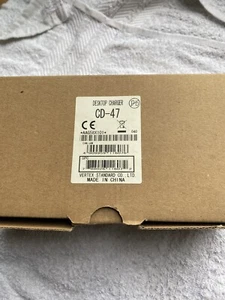 NEW. DESKTOP CHARGER CD-47 + UK MAINS POWER SUPPLY PLUG . FREE POST. - Zdjęcie 1 z 3