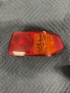 Passenger Tail Light Quarter Panel Mounted Fits 00-01 CAMRY - Picture 1 of 3