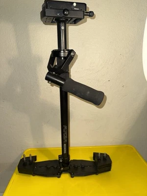 FLYCAM FLCM-RK Redking Quick Balancing Video Camera Stabilizer Dovetail Release - Image 1 of 4