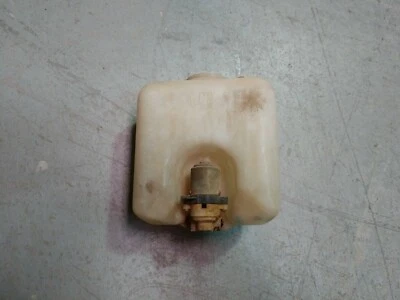 Botella lavadora Toyota Corolla Deluxe TE31 2TC 1978 76 77 Foto 1 de 4