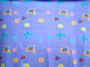 **TWO IDENTICAL POLYESTER THROW BLANKETS 154cm x 114cm IN UNMARKED CONDITION** - Imagen 1 de 3