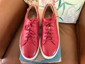 Nuevo con etiquetas Clarks Damas Un Maui Zapatos Informales de Cuero de Encaje, Rojo UK7.5/EU41.5 D - Imagen 1 de 7