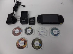 Sony PSP-1000 6 Spiele 2 Filme Konvolut - Bild 1 von 10