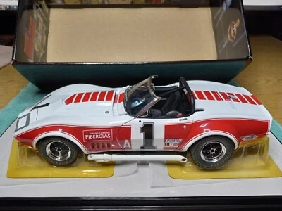 旋转木马 1 1/18 雪佛兰 Corvette 427 ‘69 SCCA 冠军(如 exoto) — 第 1/4 张图片