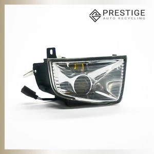 1997-2000 INFINITI QX4 Fog Light Lamp Front Right 261501W325 OEM - Picture 1 of 8