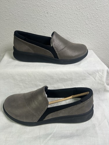 Scarpe mocassini Clarks Cloudsteppers Sillian 2.0 Eve taglia 6.5 W peltro scuro slip on