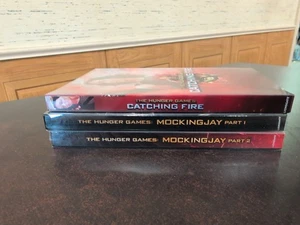 The Hunger Games: Mockingjay, Part 1 & 2 / Catching Fire (Blu Ray, 3-Movie Lot) - Picture 1 of 3