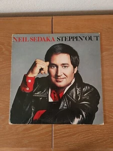 NEIL SEDAKA STEPPIN OUT-LP-NM-SUMMER NIGHTS-LOVE IN THE SHADOWS-SING ME - Picture 1 of 3