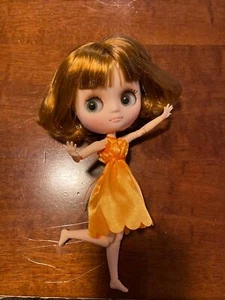 8" Middie Blyth Doll matte face gold mix brown hair joint body Hand gesture - Picture 1 of 8