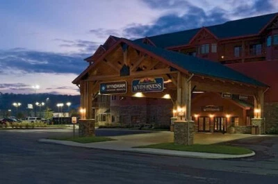 Sevierville, TN,Wyndham Great Smokies Lodge, 1 Bedroom Delx, 3-6 January 2026 - Image 1 of 4