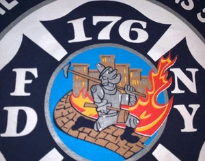 Camiseta FDNY Departamento de Bomberos Ciudad de Nueva York Nueva York Talla M Escalera 176 Brooklyn - Imagen 1 de 8
