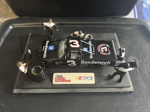 Vintage - Dale Earnhardt #3 GM Goodwrench Pit Stop Show Case - Racing Champions 1/43 - Bild 1 von 4