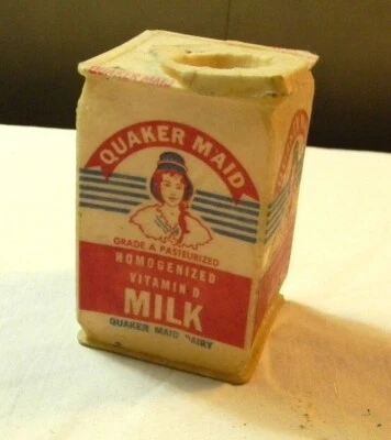 QUAKER MAID DAIRY WHITTIER CALIFORNIA VITAMIN D MILK HALF PINT WAX CARTON - Image 1 of 4
