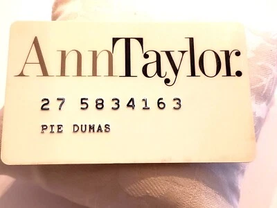 AnnTaylor. Credit Card, Inactive, Signed 1980s - Rare, Collectible, No Value  - Image 1 of 4