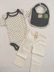 Burts Bees Baby Boy Organic Bodysuit Pants Bib Set Size 3 6 9 Grey Layette Stars - Picture 1 of 2