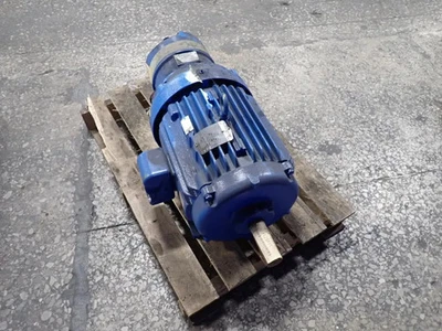MOTOR BALDOR EBM2333T 15 HP 04200565090 Foto 1 de 4
