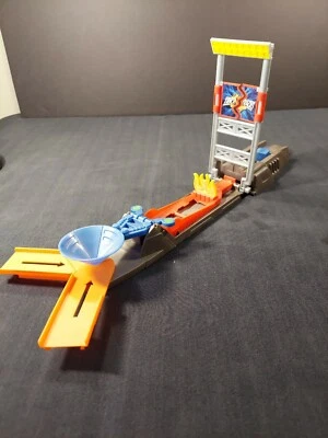 Hot Wheels Trick Track Flip and Crash Duel Launch Part N4727 Colossal Stunt  - Image 1 of 4