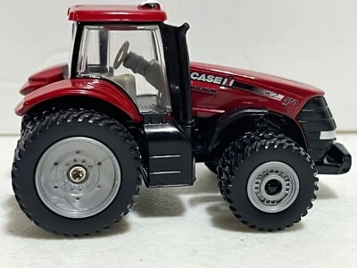Tractor Magnum Case/IH 370 CVT con doble todo alrededor y cabina de vidrio 1/64 de Ertl Foto 1 de 4