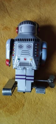 Robot Sparky d'Ichiko - Photo 1/4