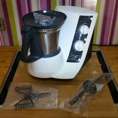 VORWERK THERMOMIX TM21 KÜCHENMASCHINE MIT KOCHFUNKTION UND NEUEM ZUBEHÖR *TOP* - Bild 1 von 4