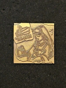 Sleeping Beauty Aurora Briar Rose Animation Series Disneyland Resort Vintage Pin - Picture 1 of 2