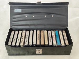 Aus einer Auflösung: Musikkassetten mit Kassetten Box - Bild 1 von 6