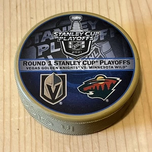 VEGAS GOLDEN KNIGHTS VS MINNESOTA WILD GOLD PUCK T-MOBILE ARENA EXCLUSIVE NHL - Picture 1 of 2
