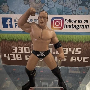 the ROCK WWE Classic Superstars Series 15 LJN Style Wrestling Toy Figure Sciolto - Foto 1 di 2