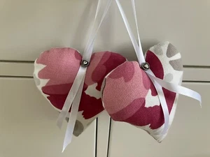 2 x Corazones Colgantes Laura Ashley - Emma Cassis Hechos a Mano - Imagen 1 de 3
