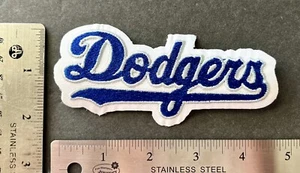LOS ANGELES DODGERS "DODGERS" SKRIPT OFFIZIELLER AUTHENTISCHER MLB ÄRMELAUFNÄHER - Bild 1 von 2