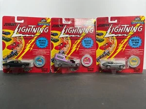 VTG 90s Johnny Lightning Limited Edition "The Challengers" Lot of 3 Collectible - Picture 1 of 2