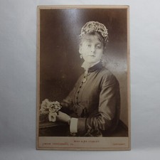 Cabinet Card Miss Alma Stanley British Beautiful actress & vocalist with Flowers