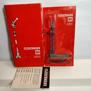 Fleischamann HO Electric Semaphore Red/Green light Signal 6205 In Box - Picture 1 of 9