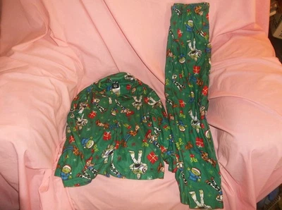 Juego de pijama Toy Story 4 2 piezas talla 8--en muy buen estado--verde, top/pantalones con botones, Buzz/Woody/Jes Foto 1 de 3