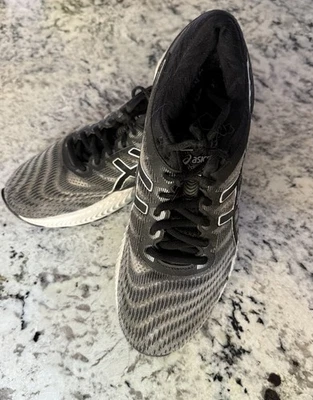 ZAPATOS PARA CORRER ASICS GEL NIMBUS 22 US TALLA 9 Eur 40,5 para hombre! Modelo 1012A686 Foto 1 de 4