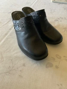 Clark's black leather slip-ons 8 1/2M-tried on once! - Picture 1 of 4