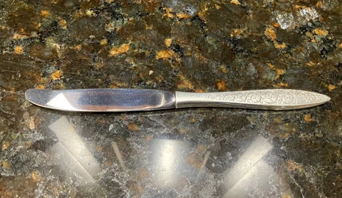 Vintage Wallace Spanish Lace Sterling Silver (925) Modern Knife 9.25” Cover
