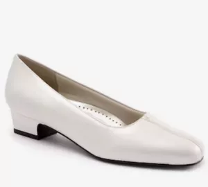 Trotters Women's Doris Leather White Pumps Size 7w - Picture 1 of 9