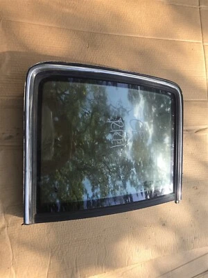 Cadillac Eldorado 1992-2002 pasajero trasero derecho puerta lateral ventilación ventana de vidrio OEM Foto 1 de 4